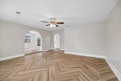 8611 Valley Rock Drive, Houston, TX 77078 - Photo 12