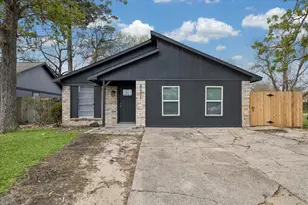 8611 Valley Rock Dr, Houston, TX 77078 - Photo 2