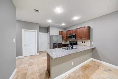 307 Covecrest Drive #B, Houston, TX 77336 - Photo 6