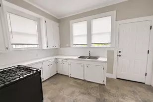 2406 35th St, Galveston, TX 77550 - Photo 8