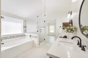 3810 E Peach Hollow Cir, Pearland, TX 77584 - Photo 24