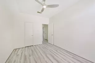 3810 E Peach Hollow Cir, Pearland, TX 77584 - Photo 30