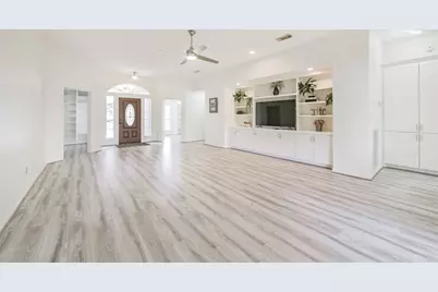 3810 E Peach Hollow Circle, Pearland, TX 77584 - Photo 6