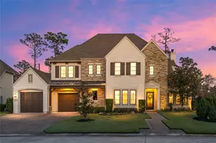 64 S Parkgate Cir, The Woodlands, TX 77381 - Photo 2