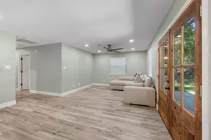 4884 Holly Ln W, Montgomery, TX 77316 - Photo 6