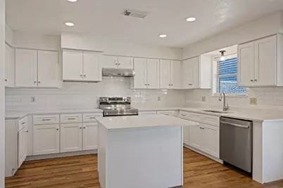 9915 Bayou Woods Drive, Baytown, TX 77521 - Photo 8