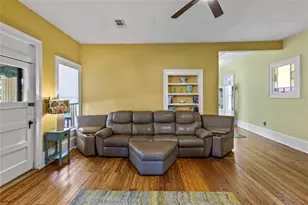 2927 Bernardo De Galvez Ave, Galveston, TX 77550 - Photo 16