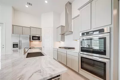 3007 Golden Isle Drive, Texas City, TX 77568 - Photo 12