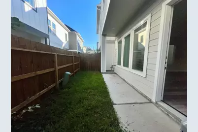 6712 Parker Oaks Lane, Houston, TX 77076 - Photo 8