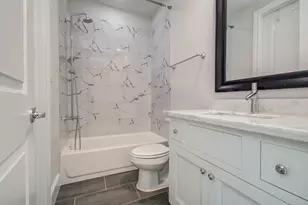 6113 Nicholas Grv Pl, Houston, TX 77055 - Photo 40