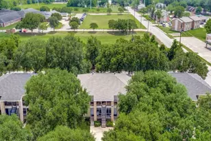 1013 Gunnison St, Sealy, TX 77474 - Photo 10