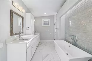 1959 Portsmouth St, Houston, TX 77098 - Photo 24