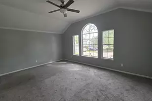 129 Corral Ct, Angleton, TX 77515 - Photo 12