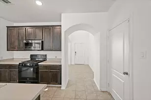 10126 Churchill Oaks Ln, Houston, TX 77044 - Photo 4