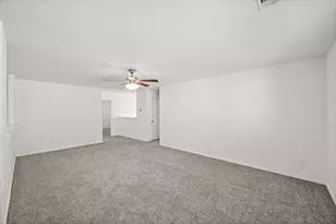 10126 Churchill Oaks Ln, Houston, TX 77044 - Photo 18