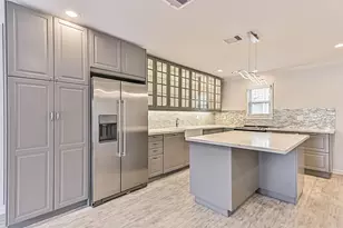 424 15th St, Galveston, TX 77550 - Photo 12