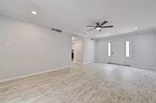 424 15th St, Galveston, TX 77550 - Photo 6