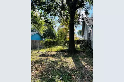 702 Caplin Street, Houston, TX 77022 - Photo 18
