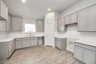 18555 Athena Flower Dr, Fresno, TX 77545 - Photo 8