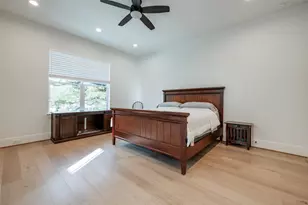 907 W 43rd St, Houston, TX 77018 - Photo 24