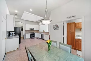 158 N Whistlers Bend Cir, The Woodlands, TX 77384 - Photo 8