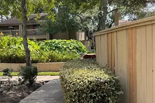 3578 Ocee St, Houston, TX 77063 - Photo 6