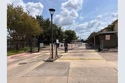 3578 Ocee Street, Houston, TX 77063 - Photo 2