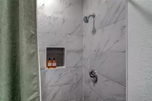 9816 Masterson St, Houston, TX 77029 - Photo 18