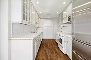 3711 San Felipe St, Houston, TX 77027 - Photo 8