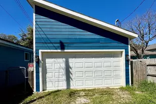 4123 Ave M 1/2, Galveston, TX 77550 - Photo 16