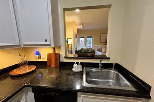 4900 Floyd St, Houston, TX 77007 - Photo 10