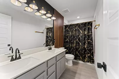 2450 Bear Creek Drive, Rosharon, TX 77583 - Photo 24