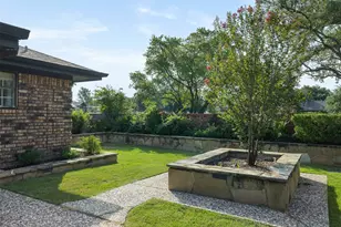 1602 Brook Hollow Dr, Bryan, TX 77802 - Photo 38