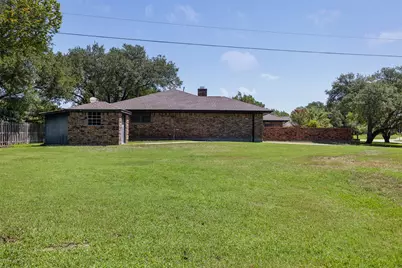 1602 Brook Hollow Drive, Bryan, TX 77802 - Photo 8