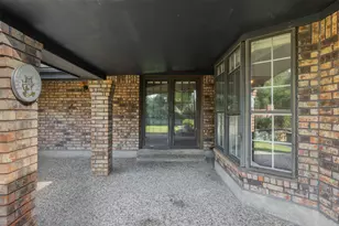 1602 Brook Hollow Dr, Bryan, TX 77802 - Photo 20