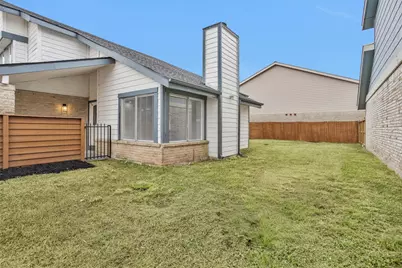 10610 Chapel Hill Drive, Houston, TX 77099 - Photo 42