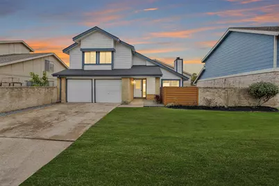 10610 Chapel Hill Drive, Houston, TX 77099 - Photo 1