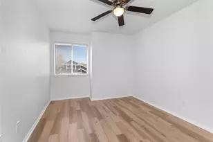 10610 Chapel Hill Dr, Houston, TX 77099 - Photo 30