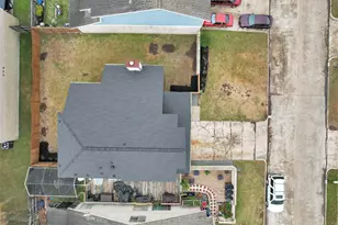 10610 Chapel Hill Dr, Houston, TX 77099 - Photo 46