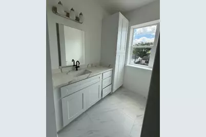 4607 Clover Street, Houston, TX 77051 - Photo 10