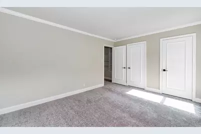 10 Woodstone Street, Houston, TX 77024 - Photo 44