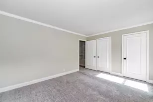 10 Woodstone St, Houston, TX 77024 - Photo 44