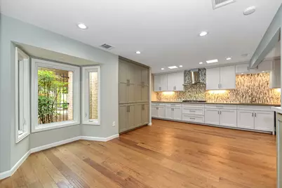 10 Woodstone Street, Houston, TX 77024 - Photo 8