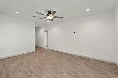 14531 Sweetwater Drive, Baytown, TX 77523 - Photo 6