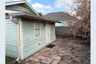 1203 1/2 Walton Street, Houston, TX 77009 - Photo 4