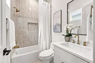 1107 E 24th St, Houston, TX 77009 - Photo 22
