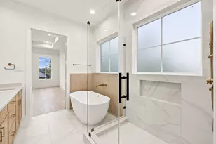 1107 E 24th St, Houston, TX 77009 - Photo 14