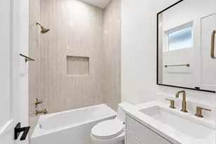 1107 E 24th St, Houston, TX 77009 - Photo 18
