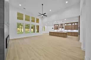 352 Louvenia Ct, Pinehurst, TX 77362 - Photo 8
