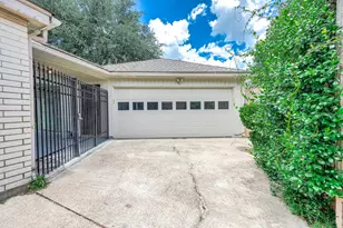 12302 Piping Rock Dr, Houston, TX 77077 - Photo 32